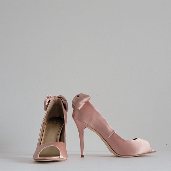 Belle Badgley Mischka Satin Bowed Peep Toe Pumps -  Champagne - Picture 8 of 8